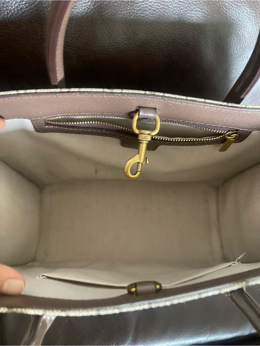 Gucci Beige GG Supreme Canvas Tote with Brown Leather Trim - Picture 6 of 8